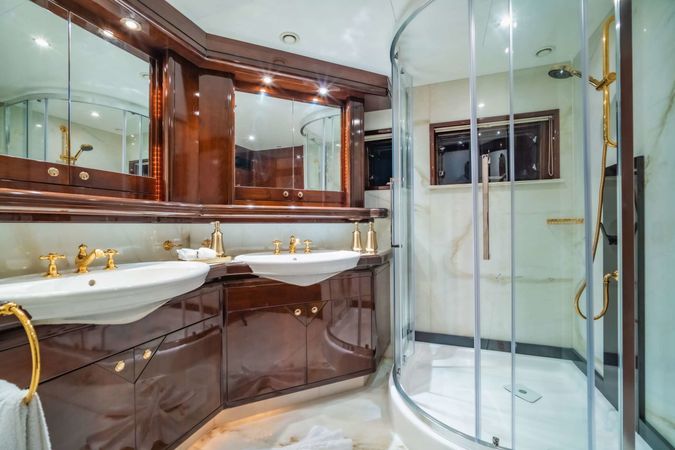 Moonen 34 | Xanadu of London