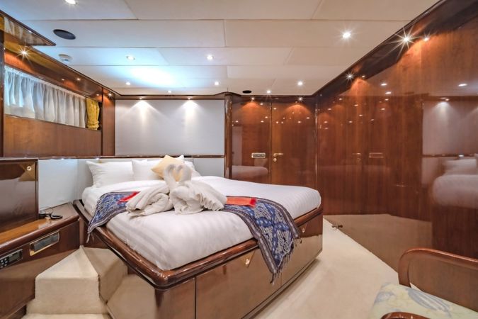 Moonen 34 | Xanadu of London