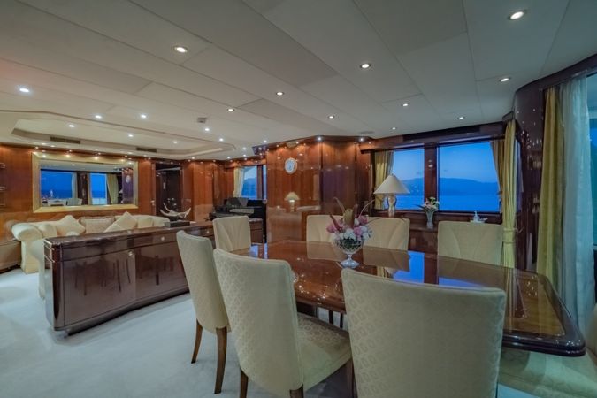 Moonen 34 | Xanadu of London