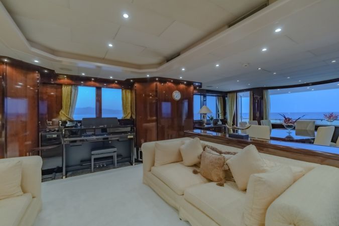 Moonen 34 | Xanadu of London