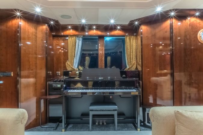 Moonen 34 | Xanadu of London