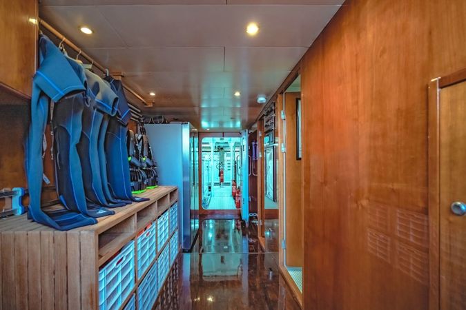 Moonen 34 | Xanadu of London