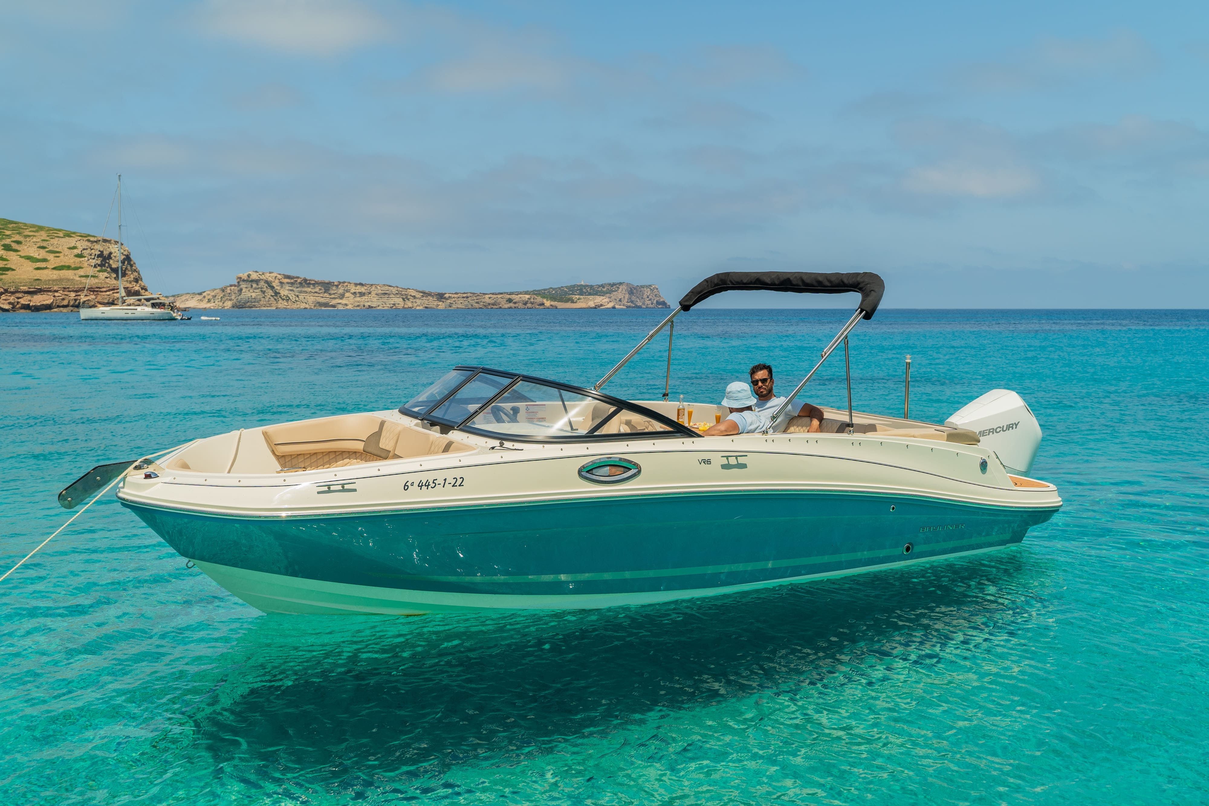 Bayliner VR6 Bowrider | Silence