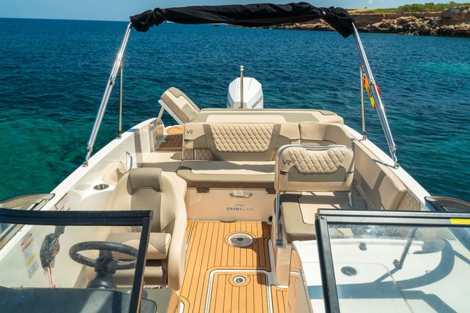 Bayliner VR6 Bowrider | Silence