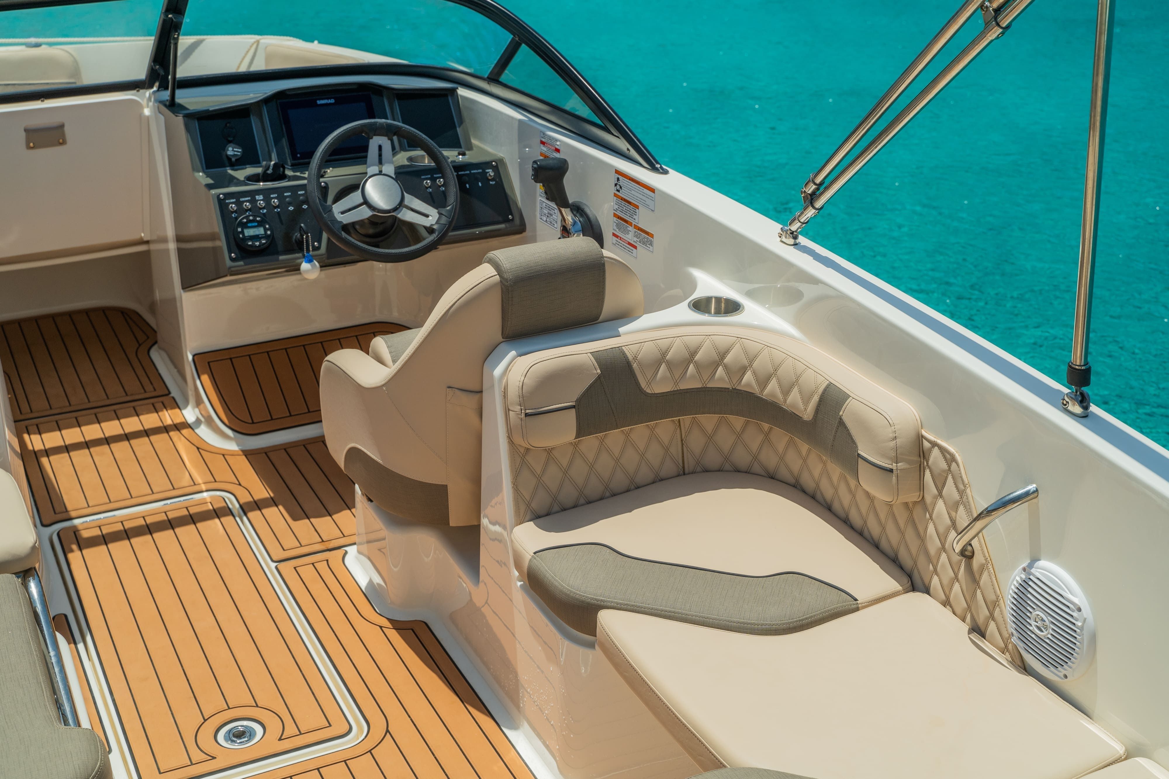 Bayliner VR6 Bowrider | Silence