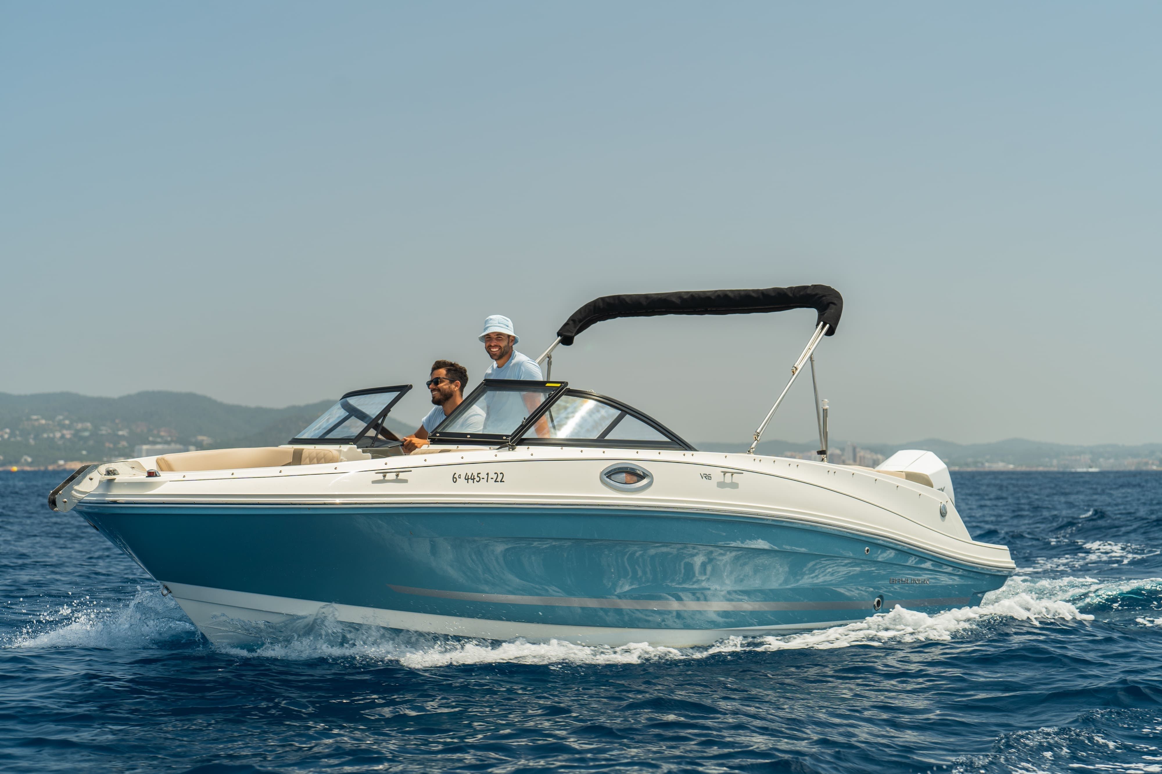 Bayliner VR6 Bowrider | Silence