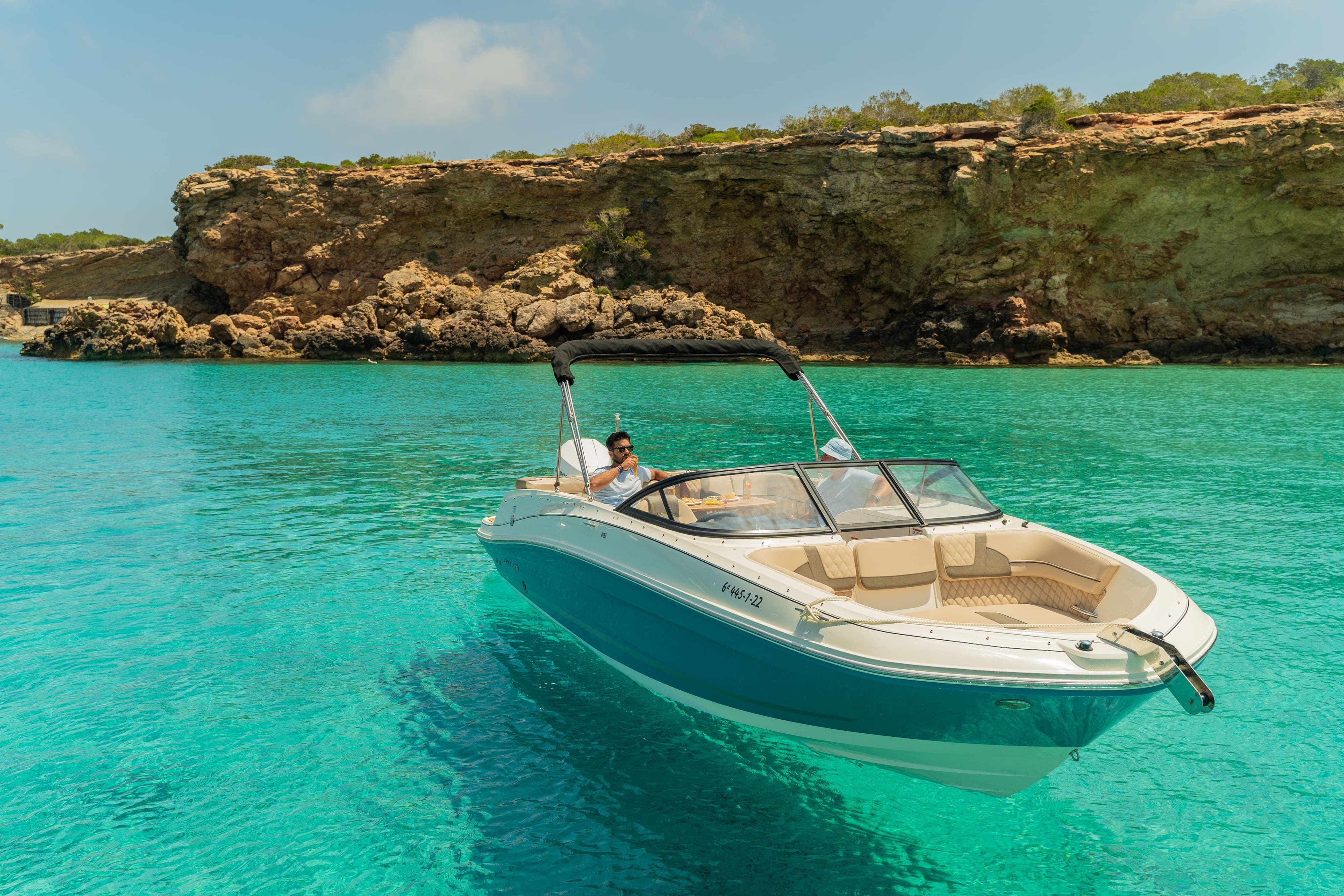 Bayliner VR6 Bowrider | Silence