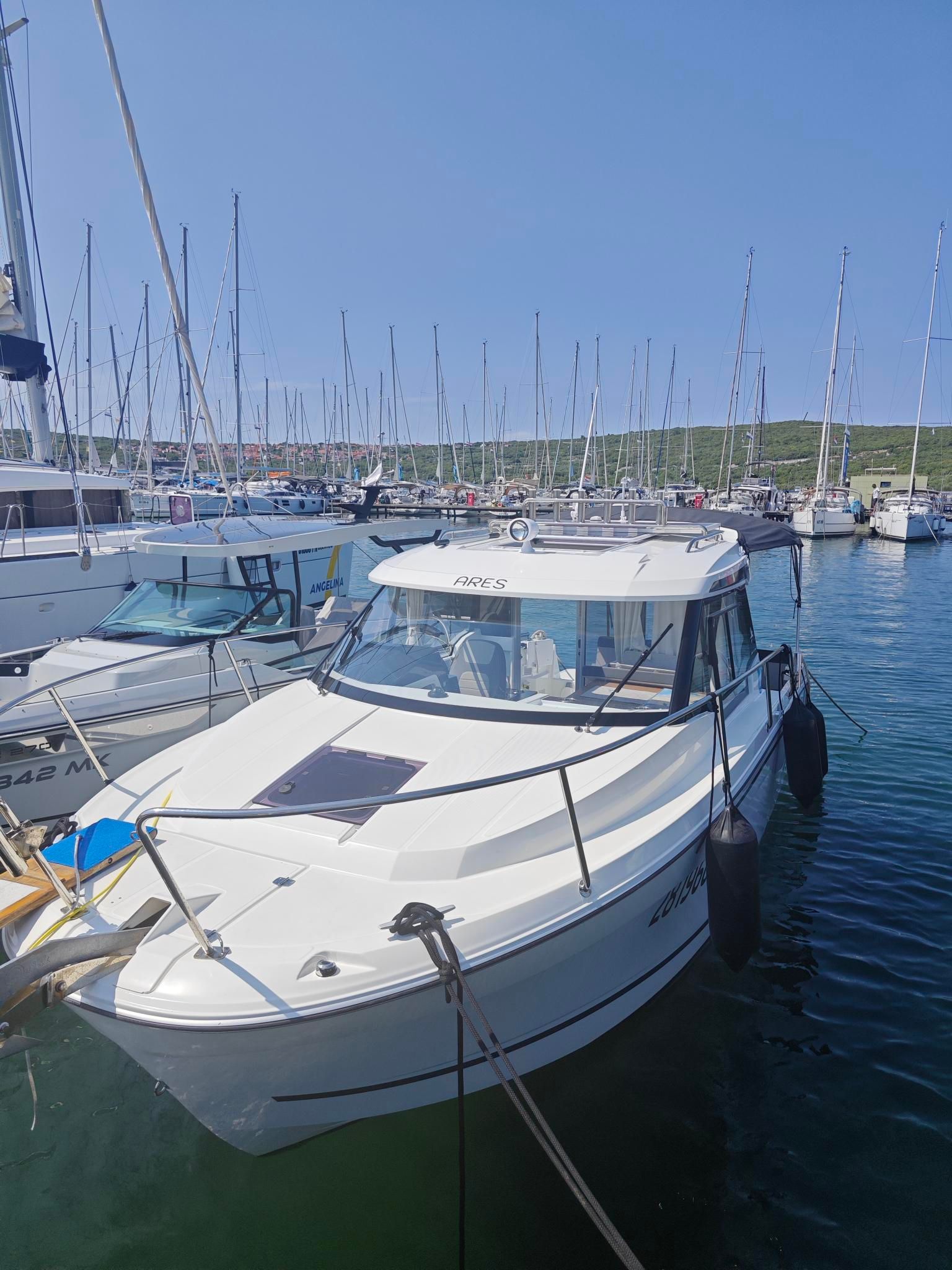 Jeanneau Merry Fisher 795 | Ares