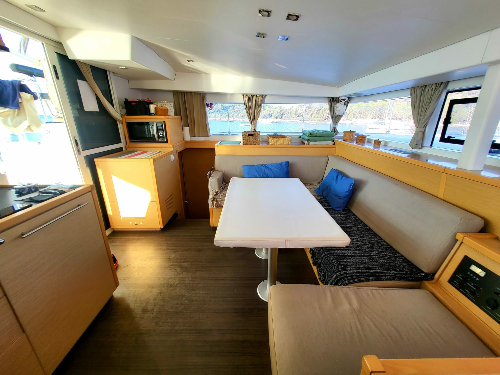 Lagoon 400 S2 | Mister Robisnon