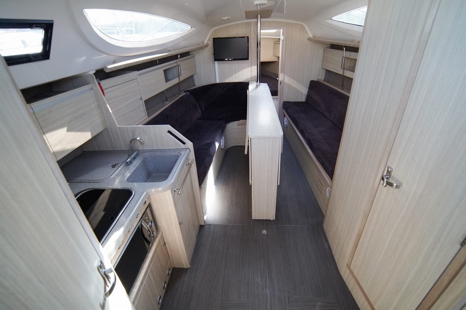 Northman Maxus 33.1 | Zatoka Swin