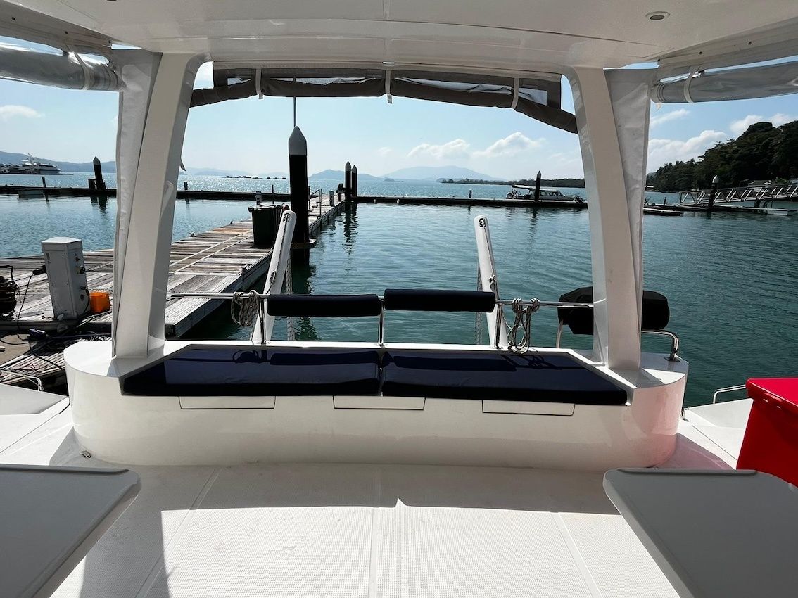 Island Spirit 410 | Kaya