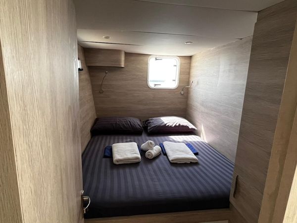 Island Spirit 410 | Kaya