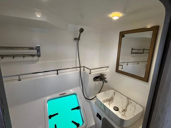 Island Spirit 410 | Kaya