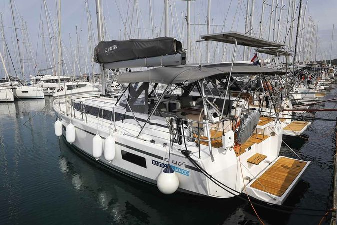 Bavaria C42 | Good Times
