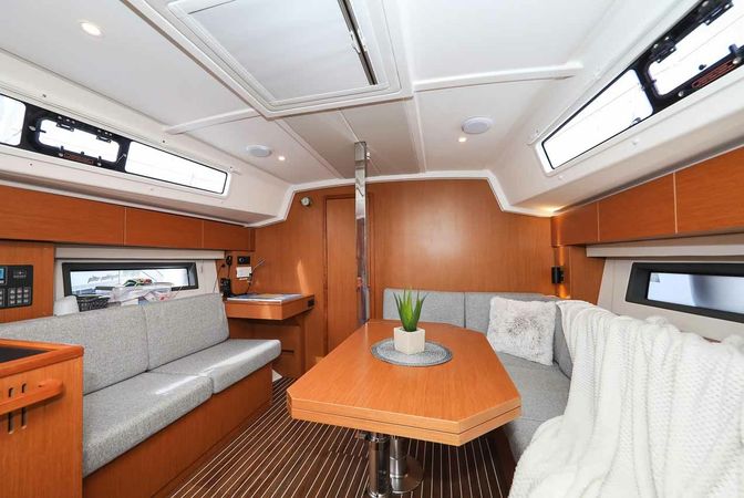 Bavaria C42 | Good Times