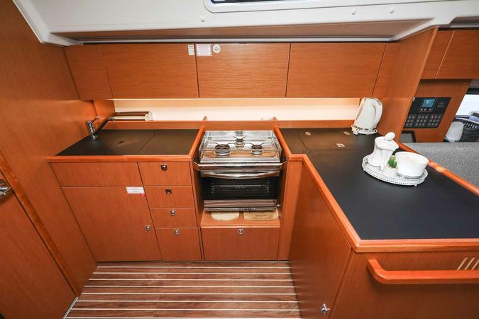 Bavaria C42 | Good Times