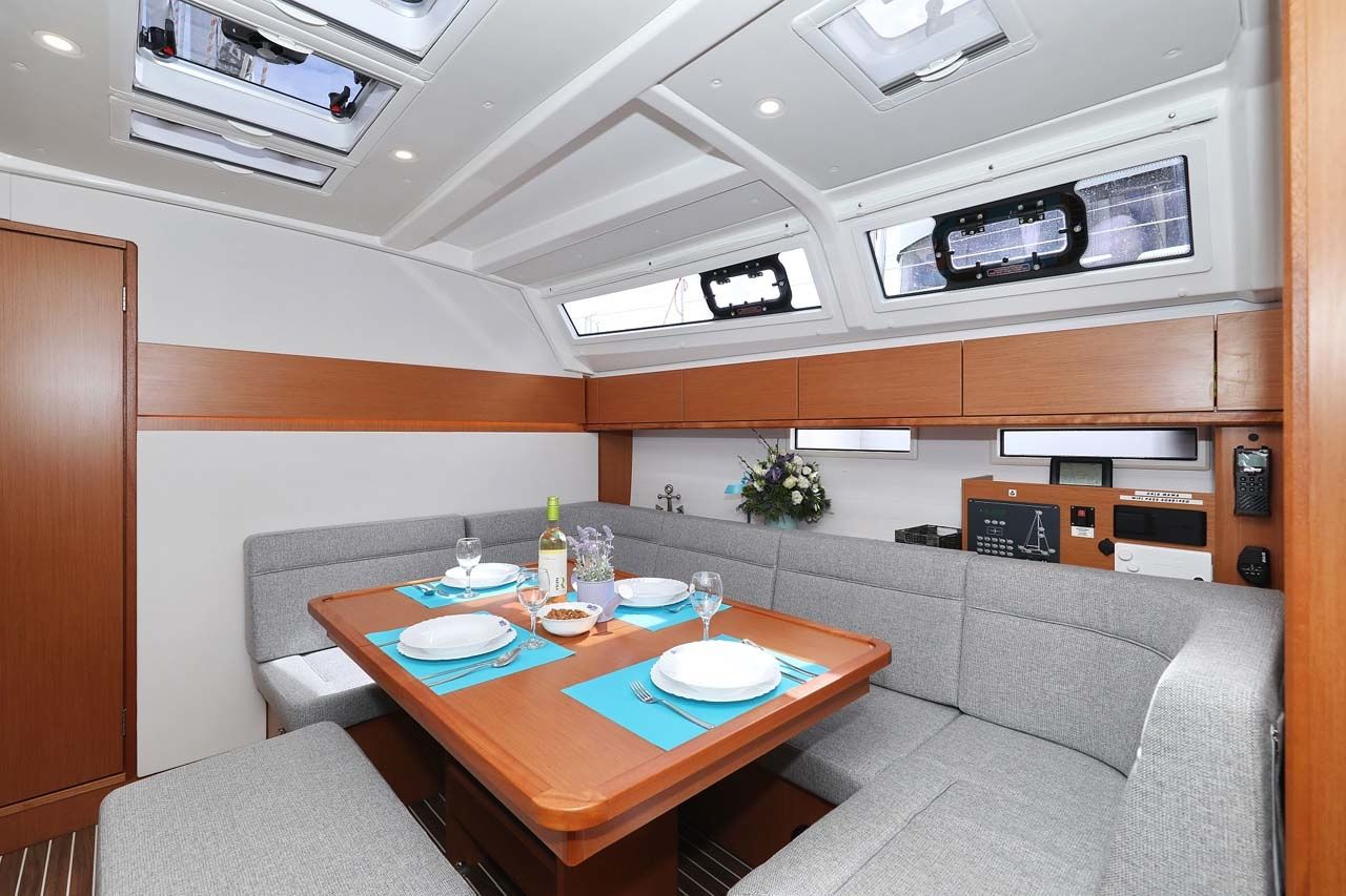 Bavaria Cruiser 46 | Cala Mawa