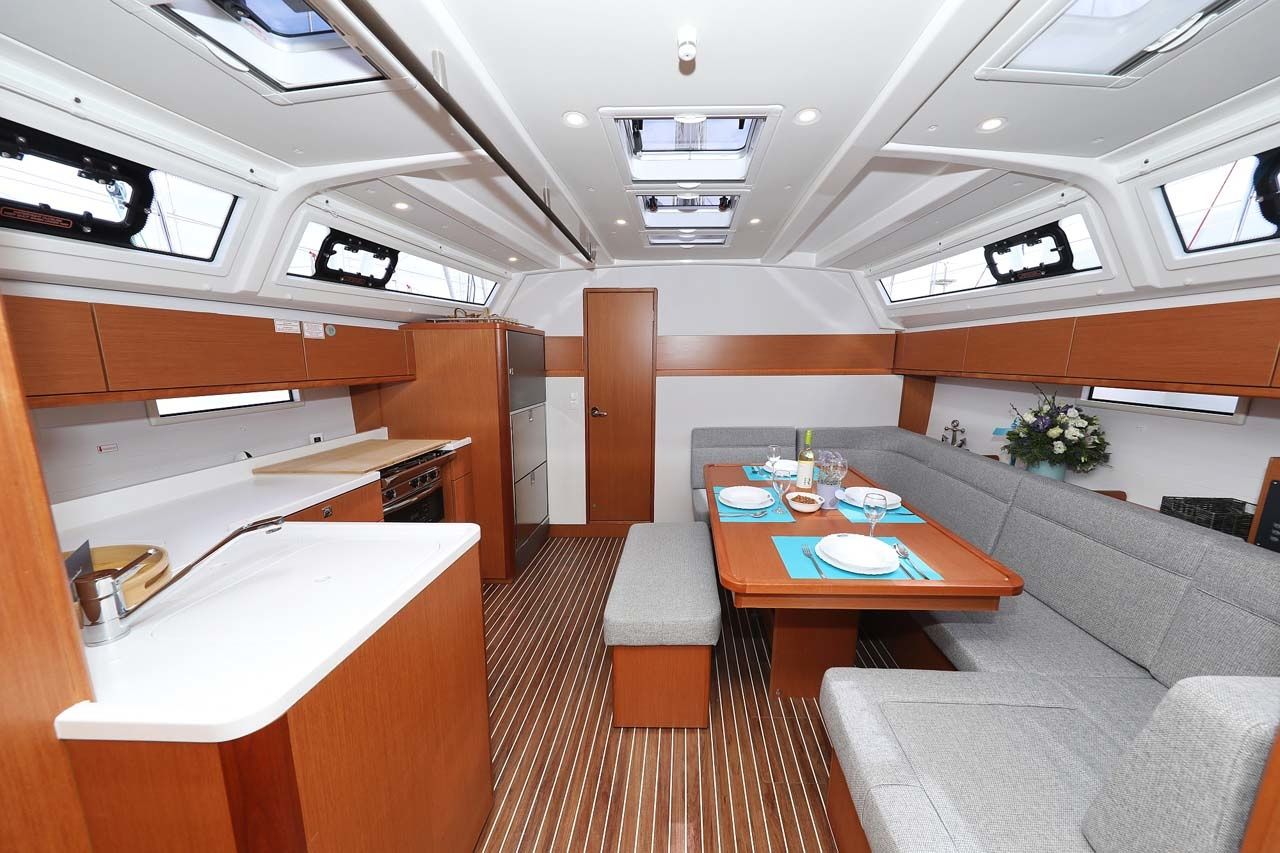 Bavaria Cruiser 46 | Cala Mawa