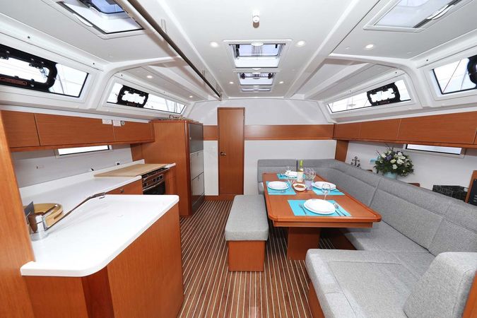 Bavaria Cruiser 46 | Cala Mawa