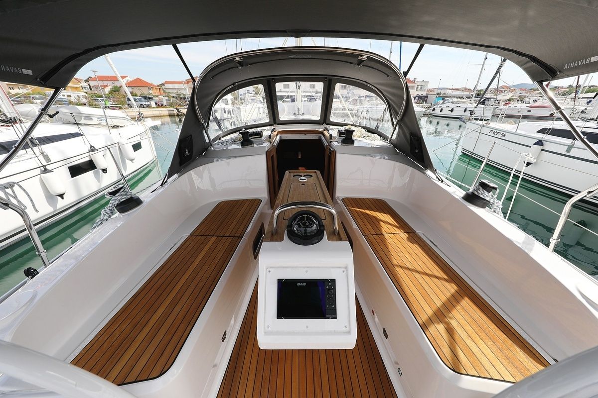 Bavaria Cruiser 37 | aMore
