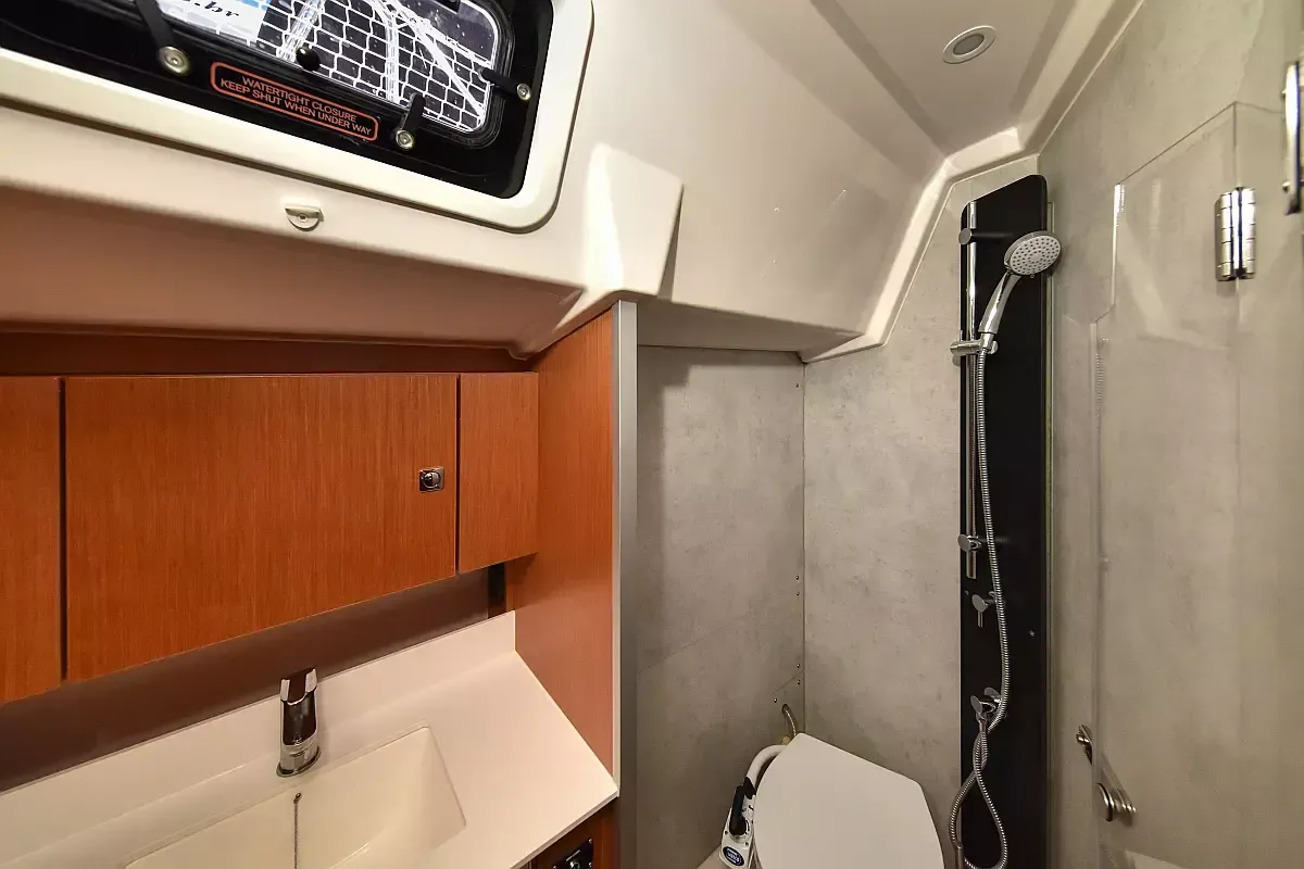 Bavaria C38 | Seka 6