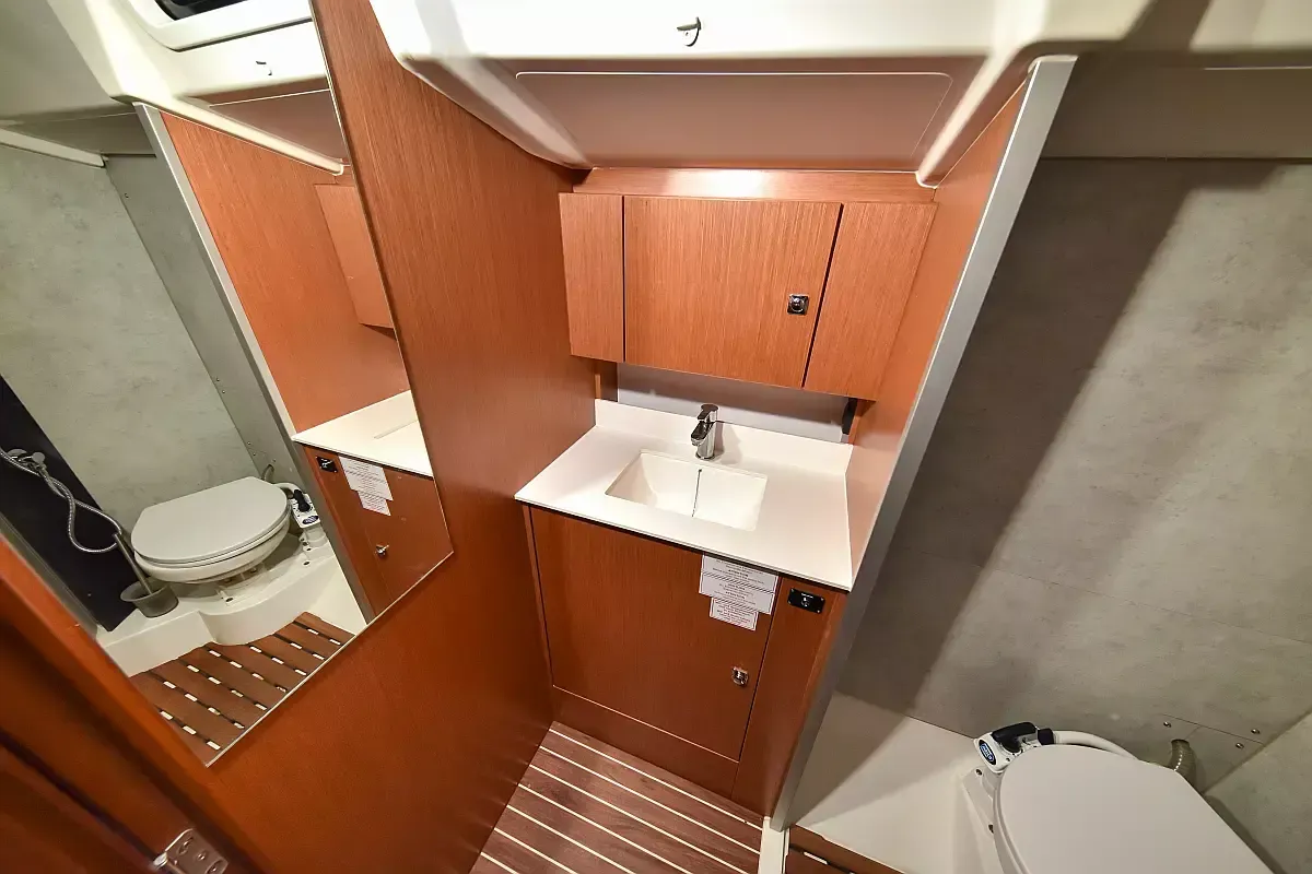 Bavaria C38 | Seka 6