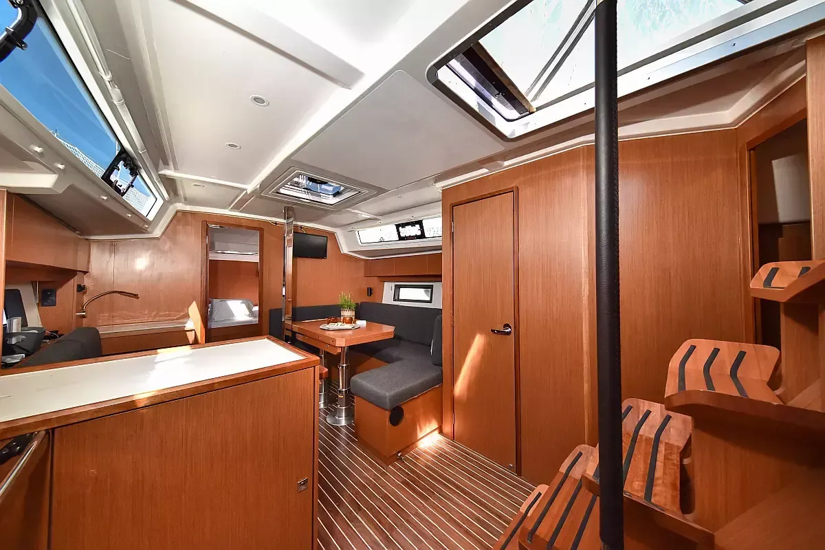 Bavaria C38 | Seka 6