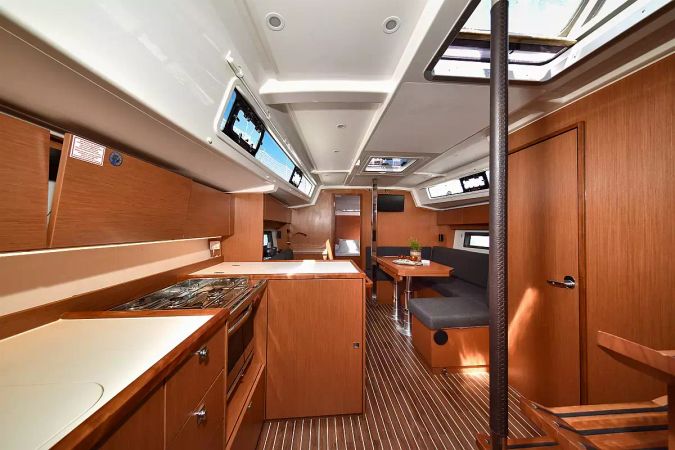 Bavaria C38 | Seka 6