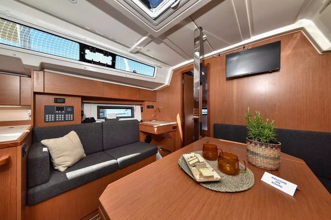 Bavaria C38 | Seka 6