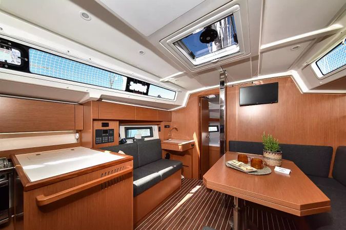 Bavaria C38 | Seka 6