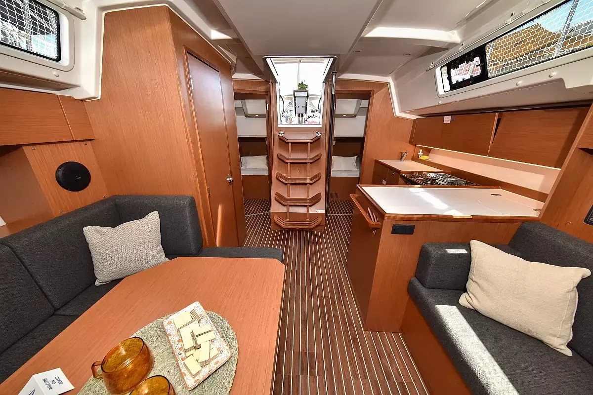 Bavaria C38 | Seka 6