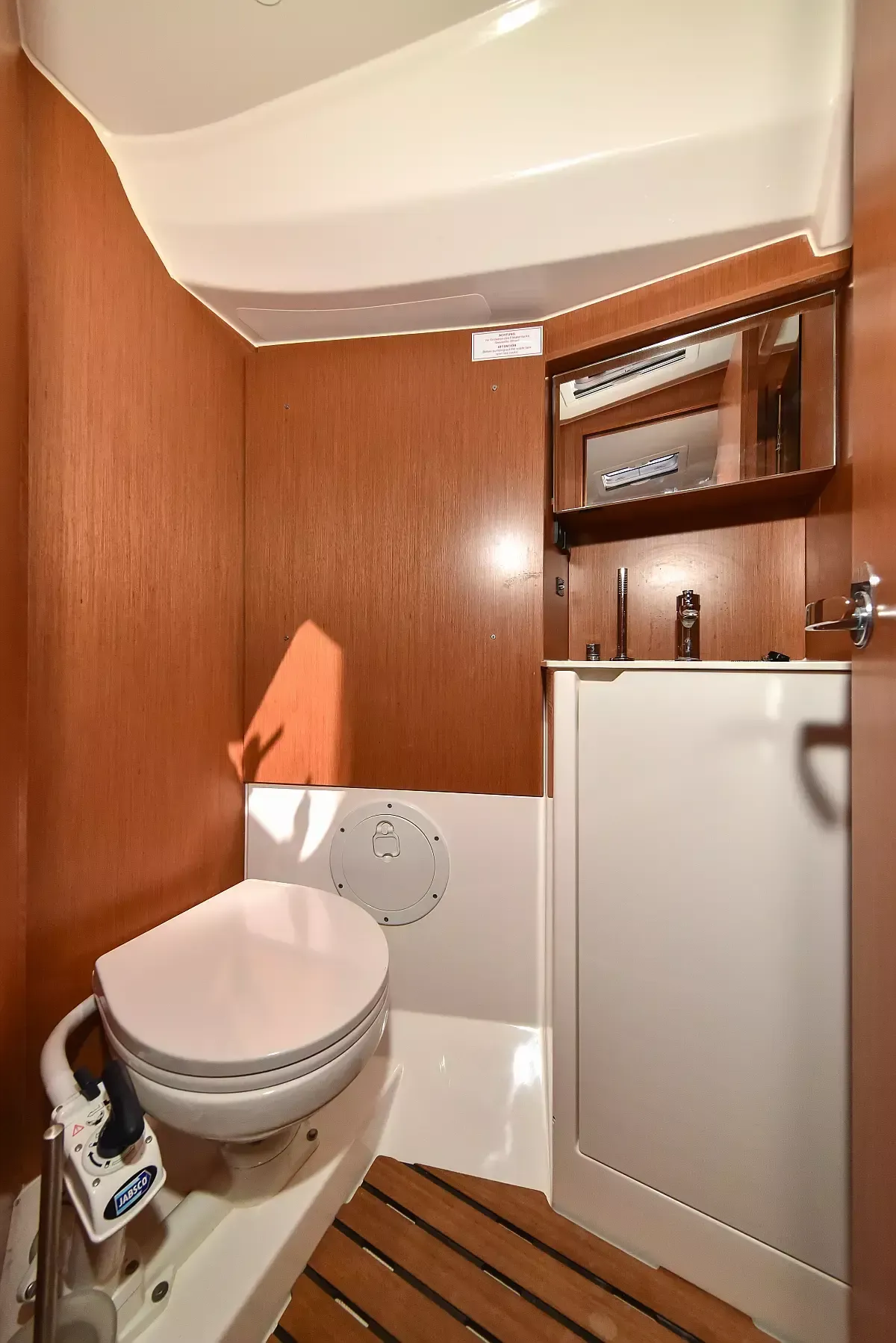 Bavaria C38 | Seka 6