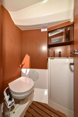 Bavaria C38 | Seka 6