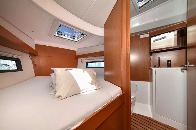 Bavaria C38 | Seka 6