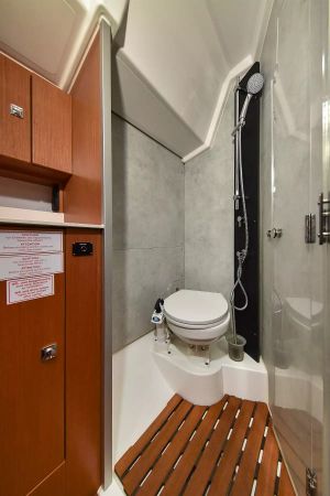 Bavaria C38 | Seka 6