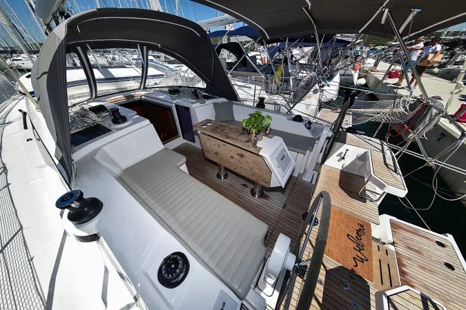 Bavaria C38 | Seka 6