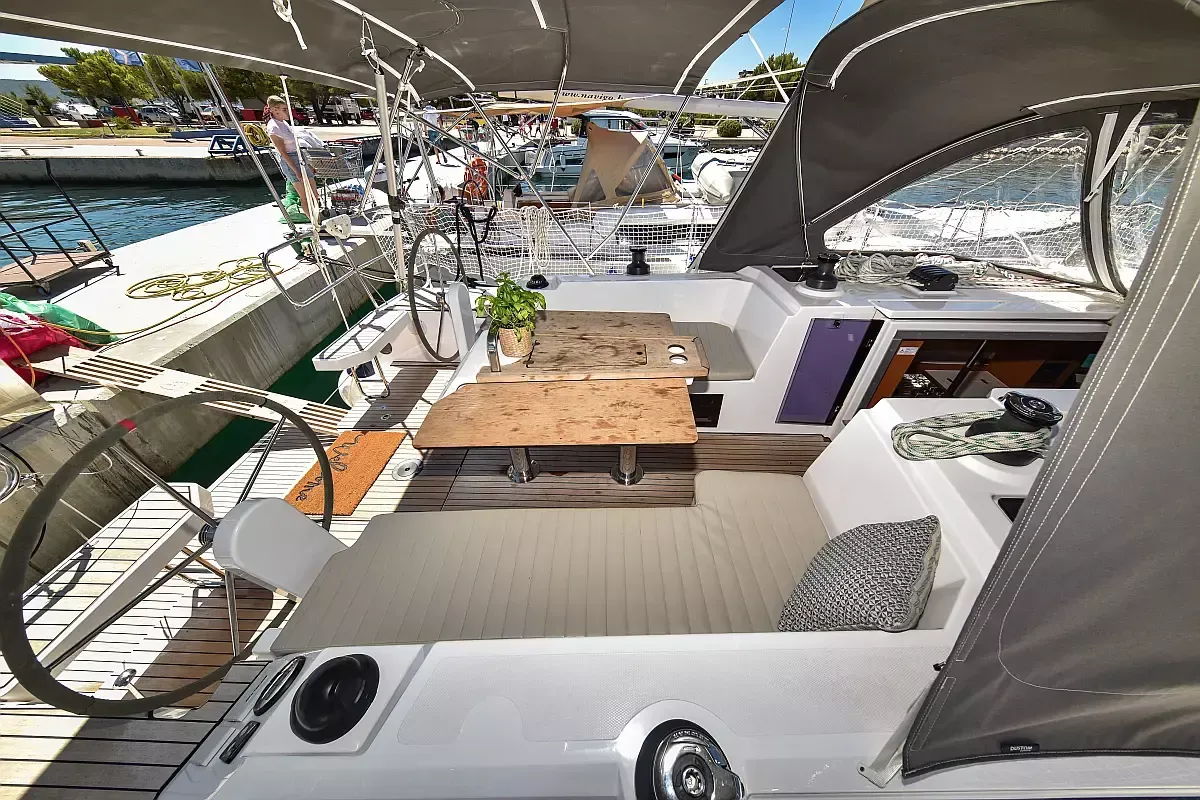 Bavaria C38 | Seka 6