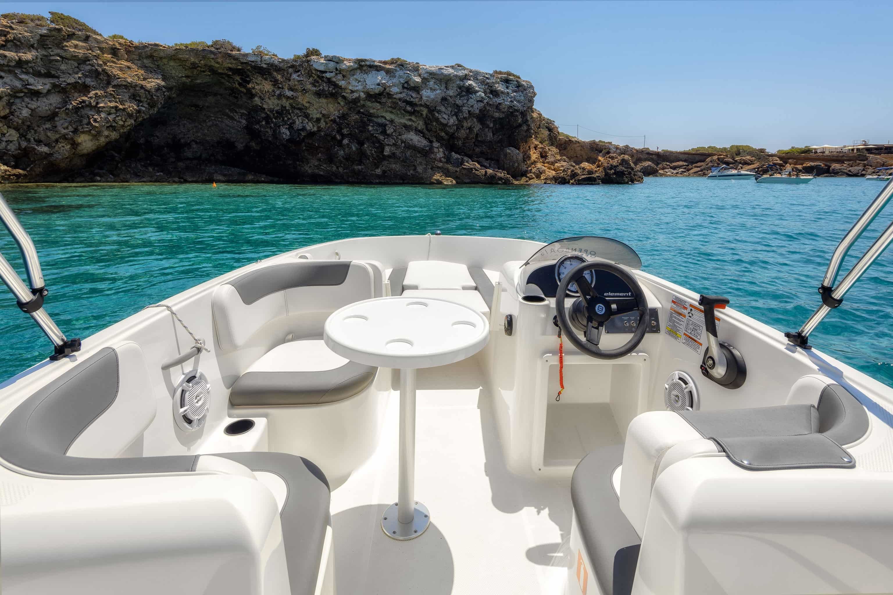 Bayliner Element | Elena