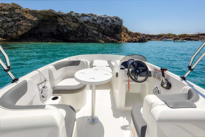 Bayliner Element | Elena