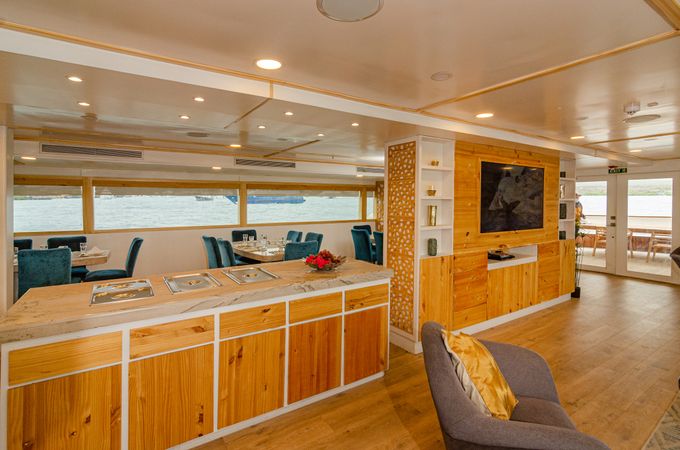 Custom Built Yacht | Domenica