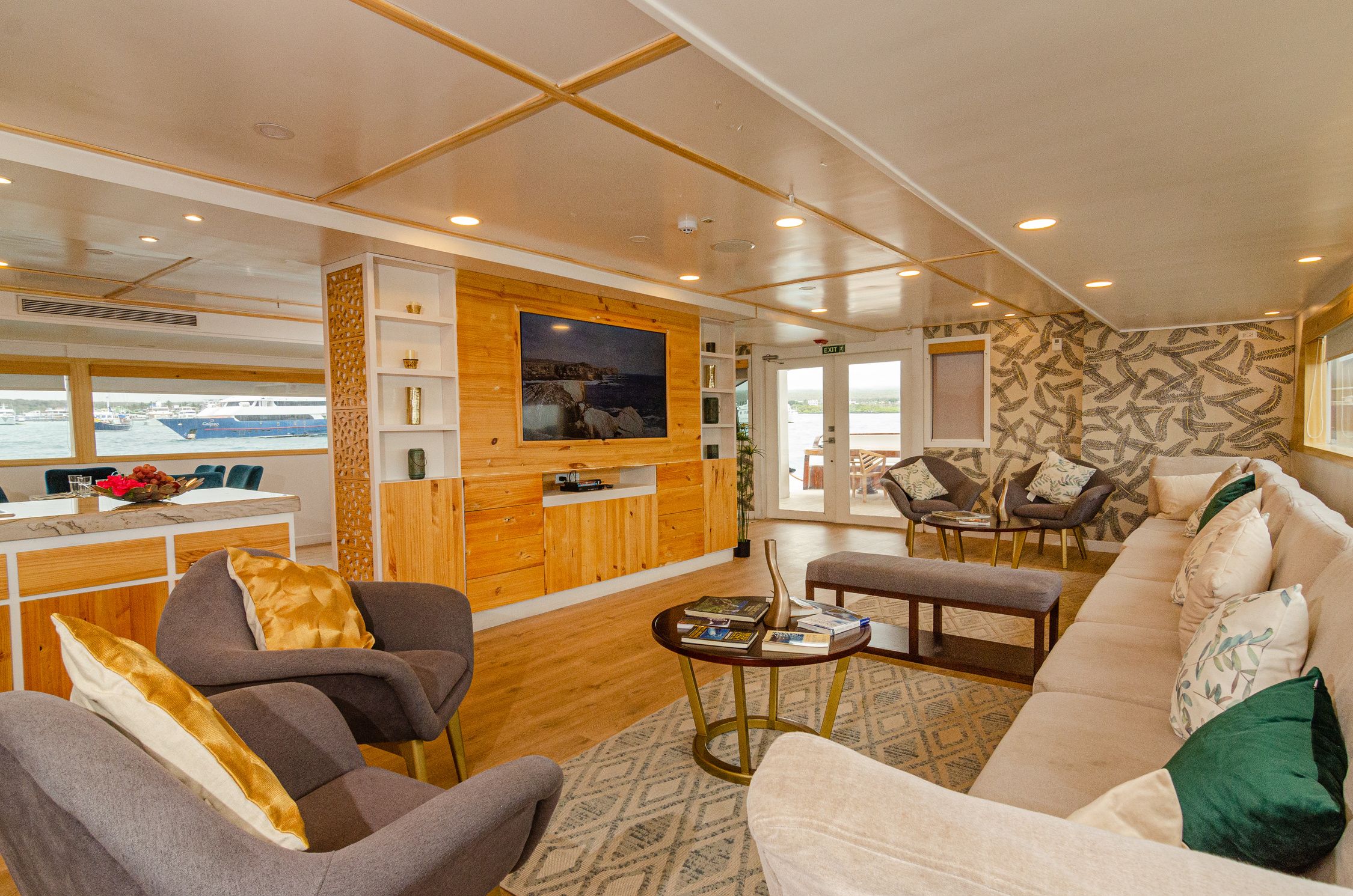 Custom Built Yacht | Domenica