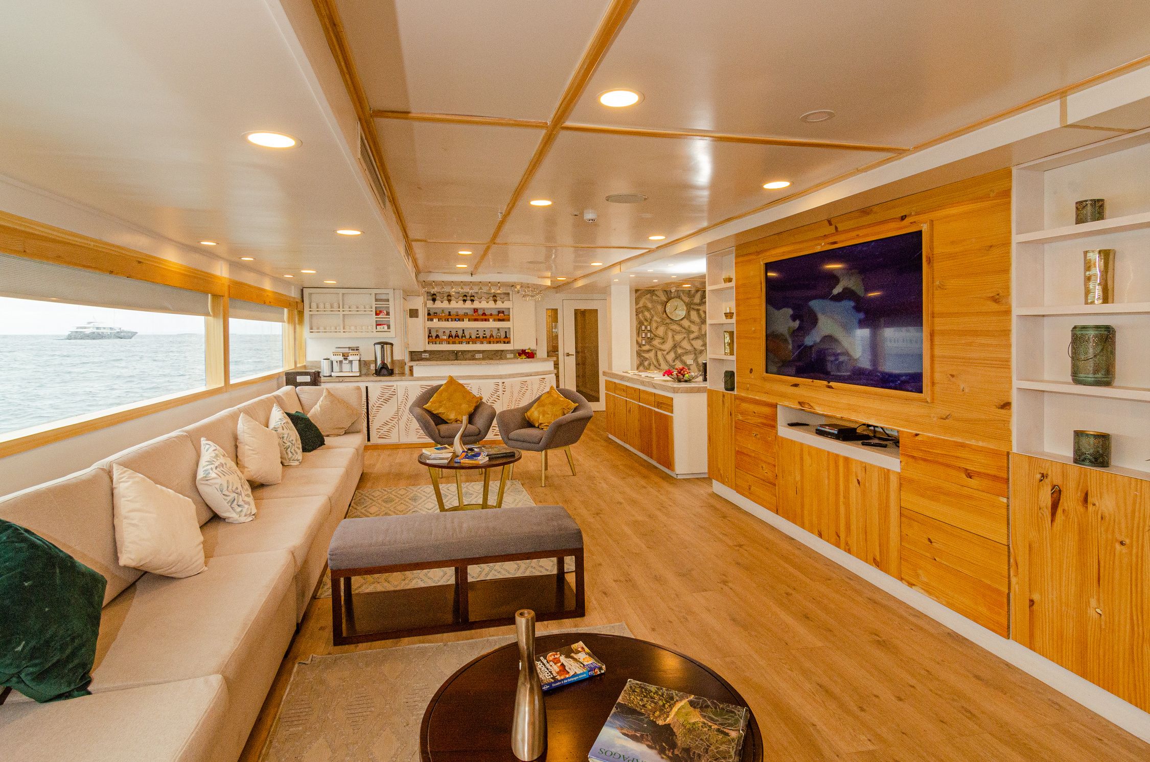 Custom Built Yacht | Domenica