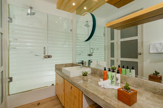 Custom Built Yacht | Domenica