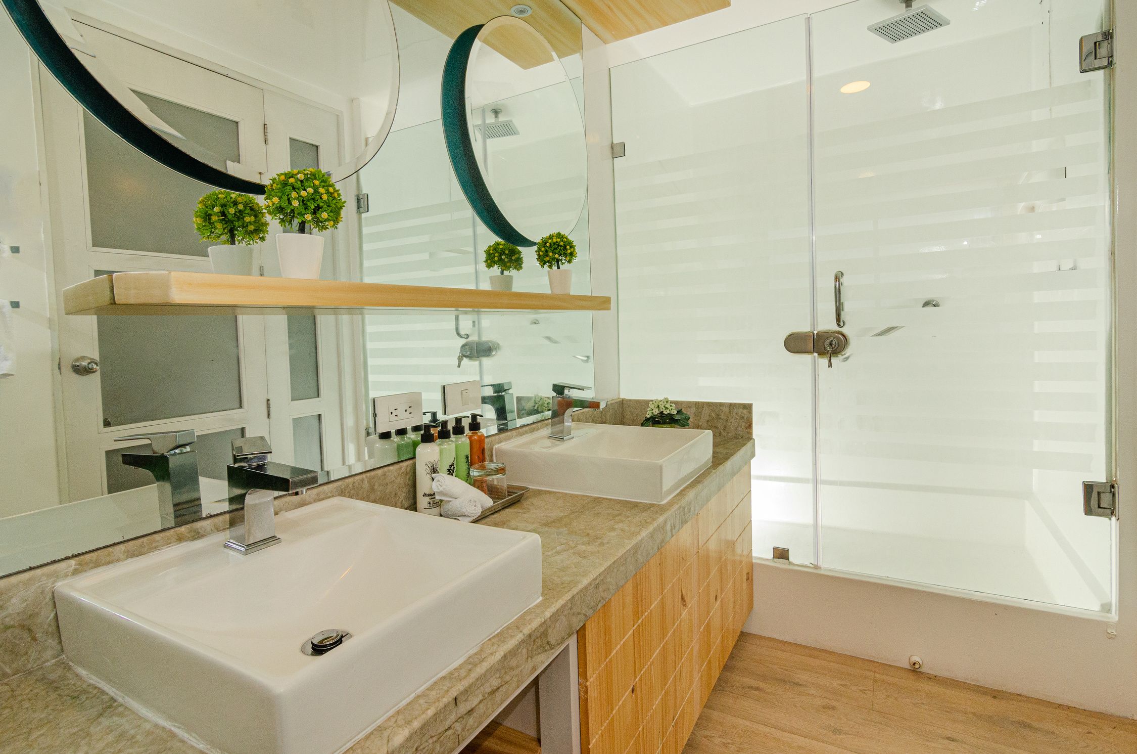 Custom Built Yacht | Domenica