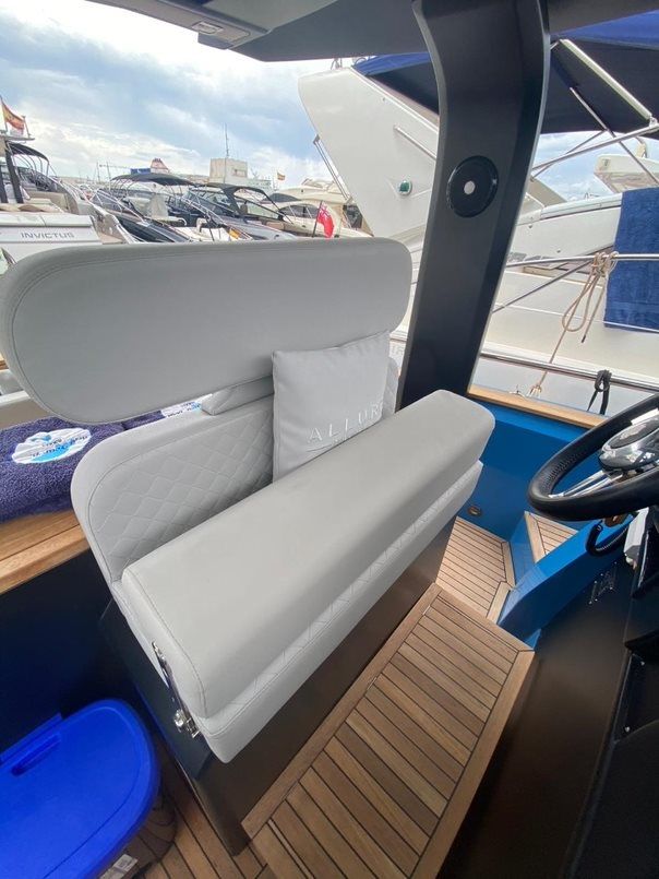 Allure 38 | Summer Vibes