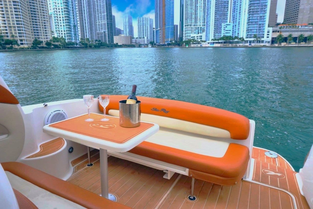 Sea Ray 330 | Paradise 1