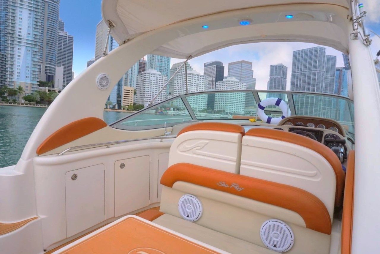 Sea Ray 330 | Paradise 1