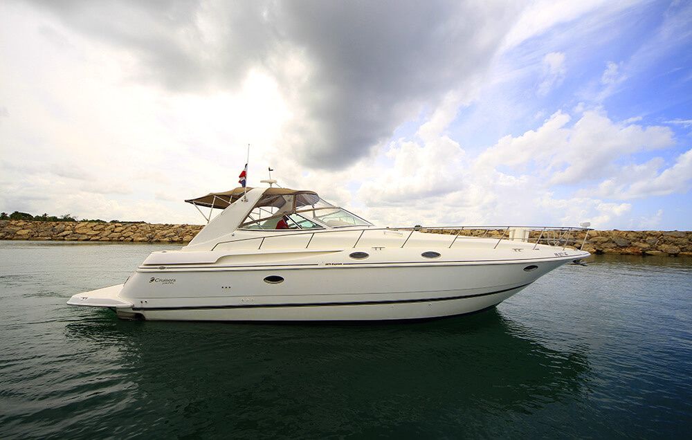 Sea Ray 425 | Champagne Girl