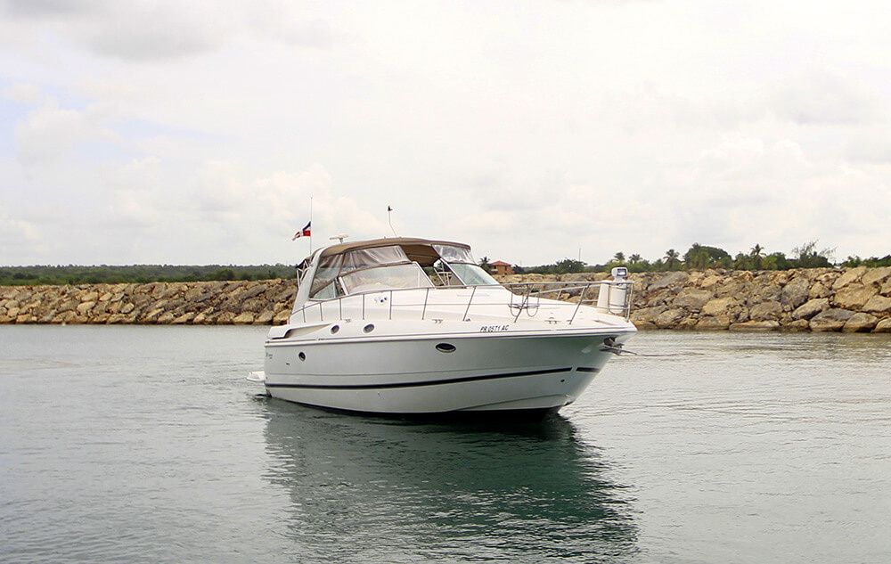 Sea Ray 425 | Champagne Girl