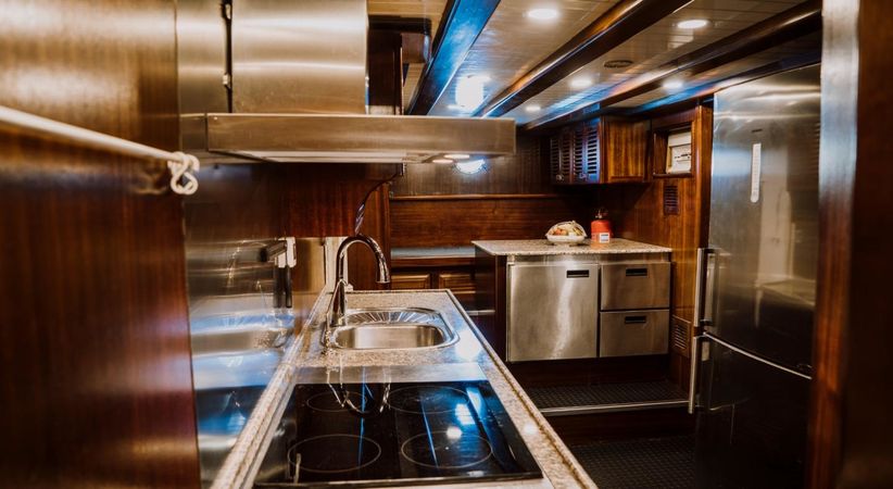 Gulet 89 | Capricorn 1